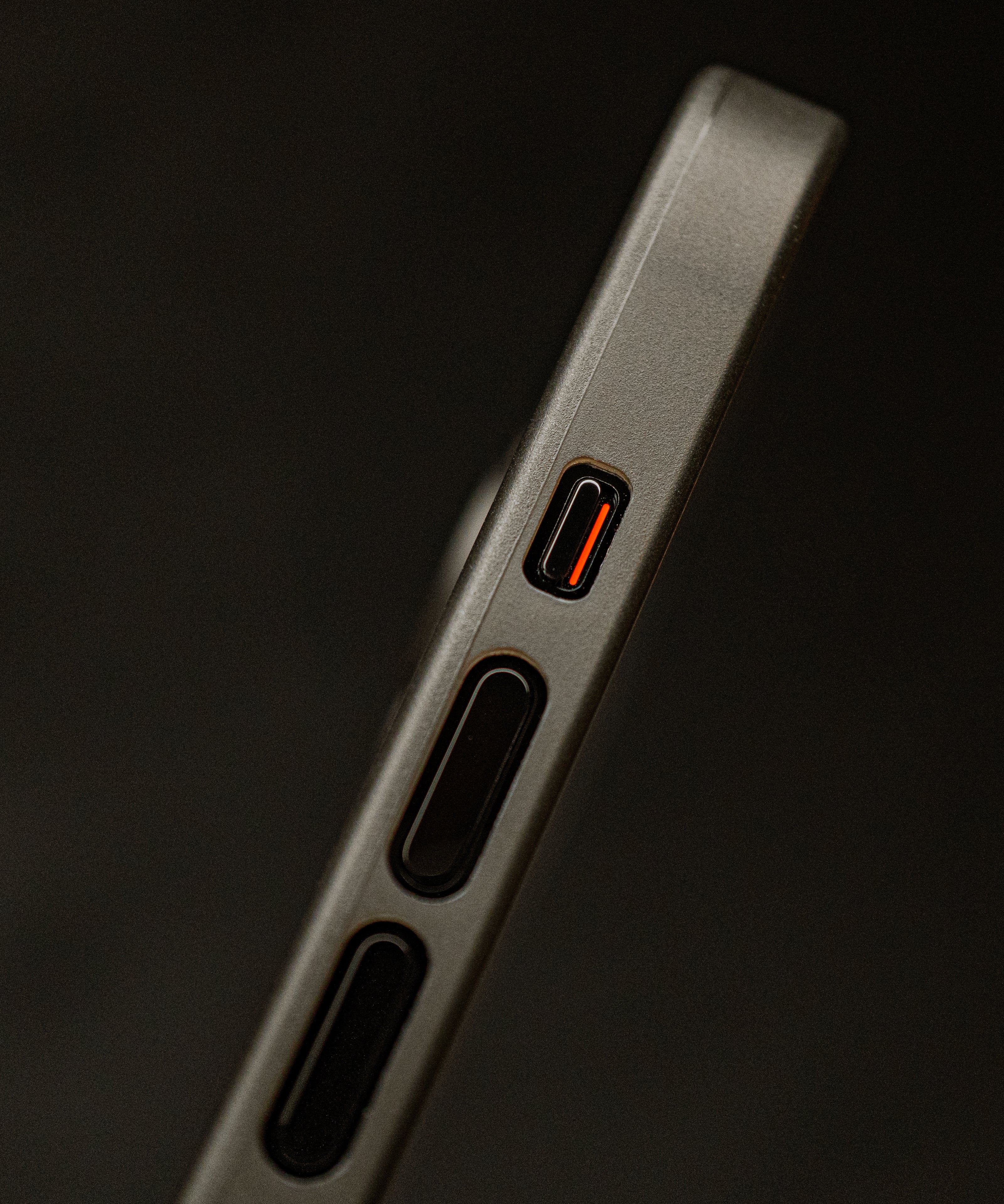 Thin profile photo of the a super thin iphone case